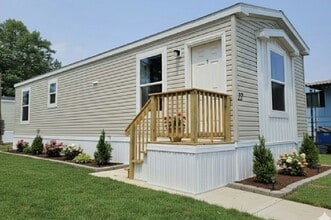 22 John St in Keansburg, NJ - Building Photo - Building Photo