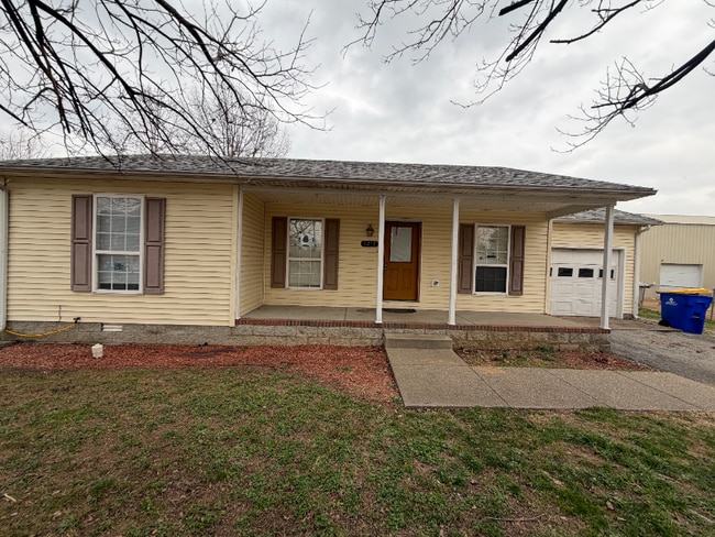 property at 1211 Redbud St