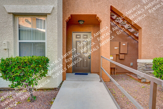 9303 Gilcrease Ave in Las Vegas, NV - Building Photo - Building Photo