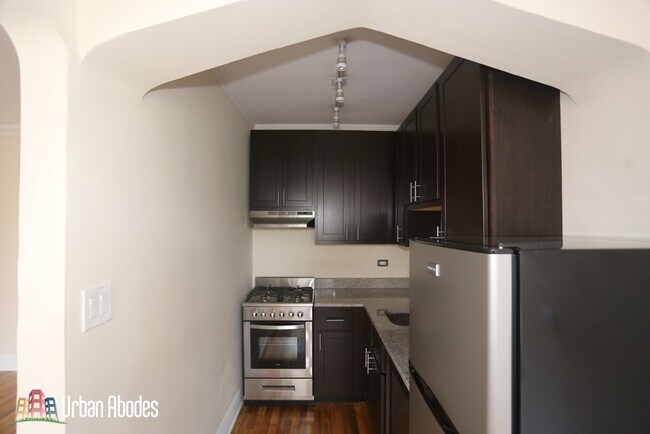 4738 N Hermitage Ave, Unit M01B in Chicago, IL - Building Photo - Building Photo