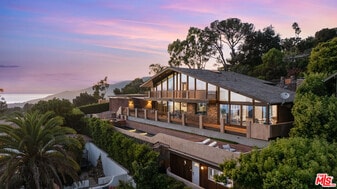 620 Resolano Dr in Los Angeles, CA - Building Photo