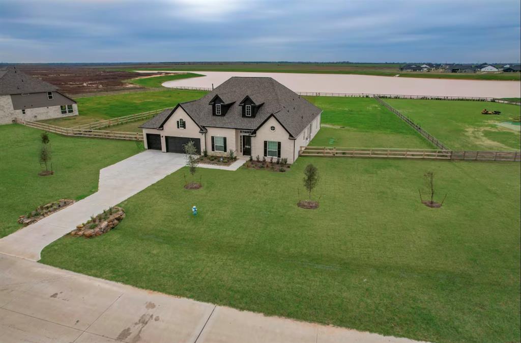4020 Edgewater Ter Ln in Waller, TX - Building Photo