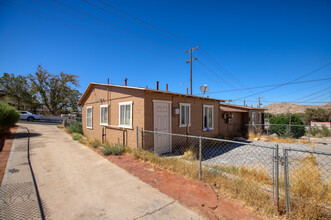 15563-15575 5th St in Victorville, CA - Building Photo - Building Photo