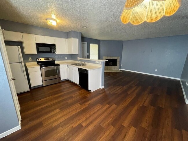 1603 Onion Creek Village Dr in Round Rock, TX - Building Photo - Building Photo