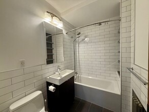 78-52 85th St in Queens, NY - Foto de edificio - Building Photo