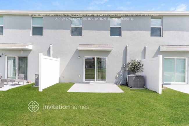 3659 Brownsville Pl in Tampa, FL - Foto de edificio - Building Photo