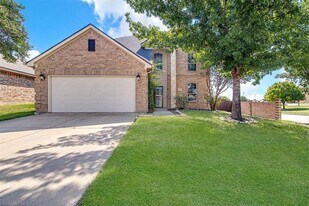 6100 Perch Dr in Fort Worth, TX - Building Photo