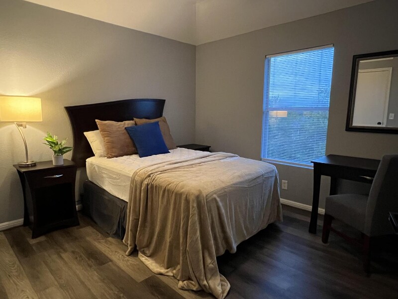 4718 Dorchester Heights Ln in Austin, TX - Foto de edificio