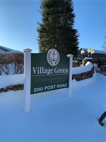 200 Post Rd in Warwick, RI - Building Photo - Building Photo