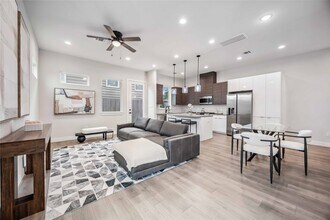 303 Charlock St in Houston, TX - Building Photo - Building Photo