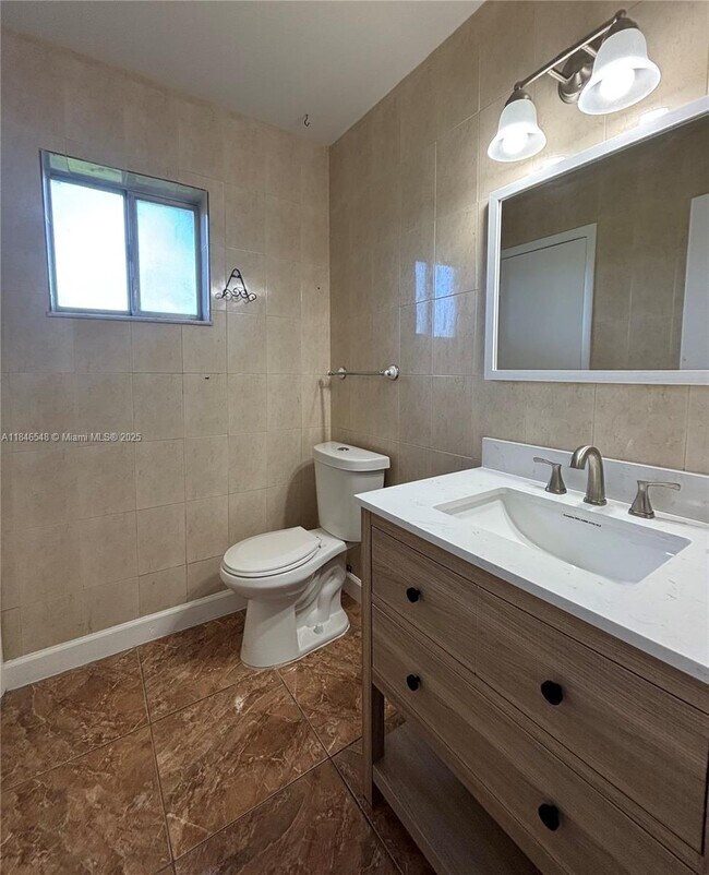 1399 Sussex Dr in North Lauderdale, FL - Building Photo - Building Photo