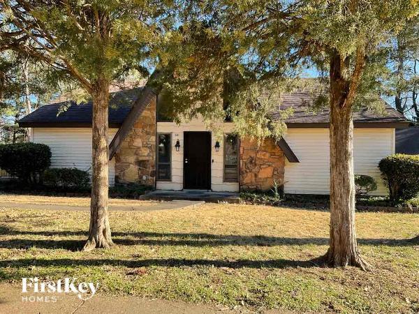 property at 6041 Colonyhill Dr