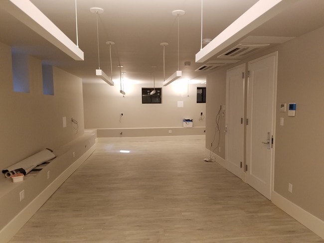 84 Broadway in Brooklyn, NY - Foto de edificio - Building Photo