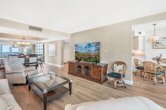 4551 Gulf Shore Blvd N in Naples, FL - Building Photo - Building Photo