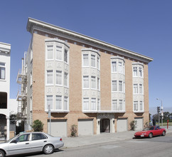 3355 Octavia St in San Francisco, CA - Building Photo - Building Photo