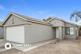 8619 W College Dr in Phoenix, AZ - Foto de edificio - Building Photo