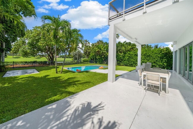 6050 La Gorce Dr in Miami Beach, FL - Building Photo - Building Photo