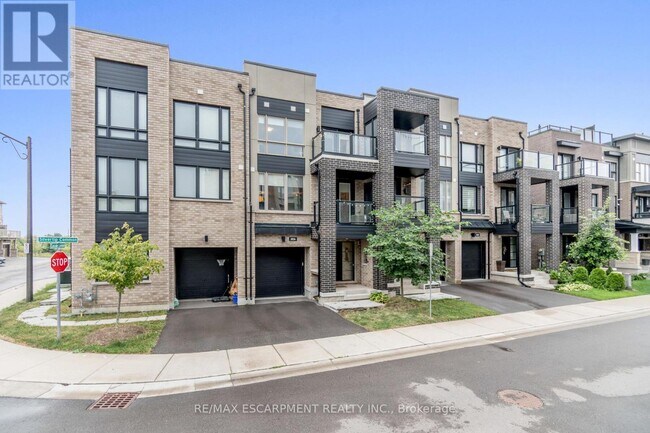 3036 Silvertip Common in Oakville, ON - Building Photo - Building Photo