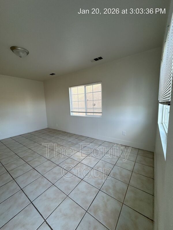 320 S Crespi Ave in Exeter, CA - Building Photo - Building Photo