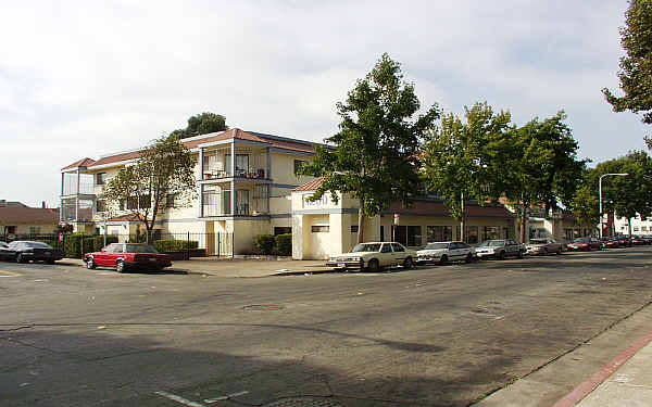 1200-1250 Bissell Ave in Richmond, CA - Foto de edificio - Building Photo