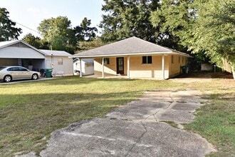 210 25th St in Gulfport, MS - Building Photo - Building Photo