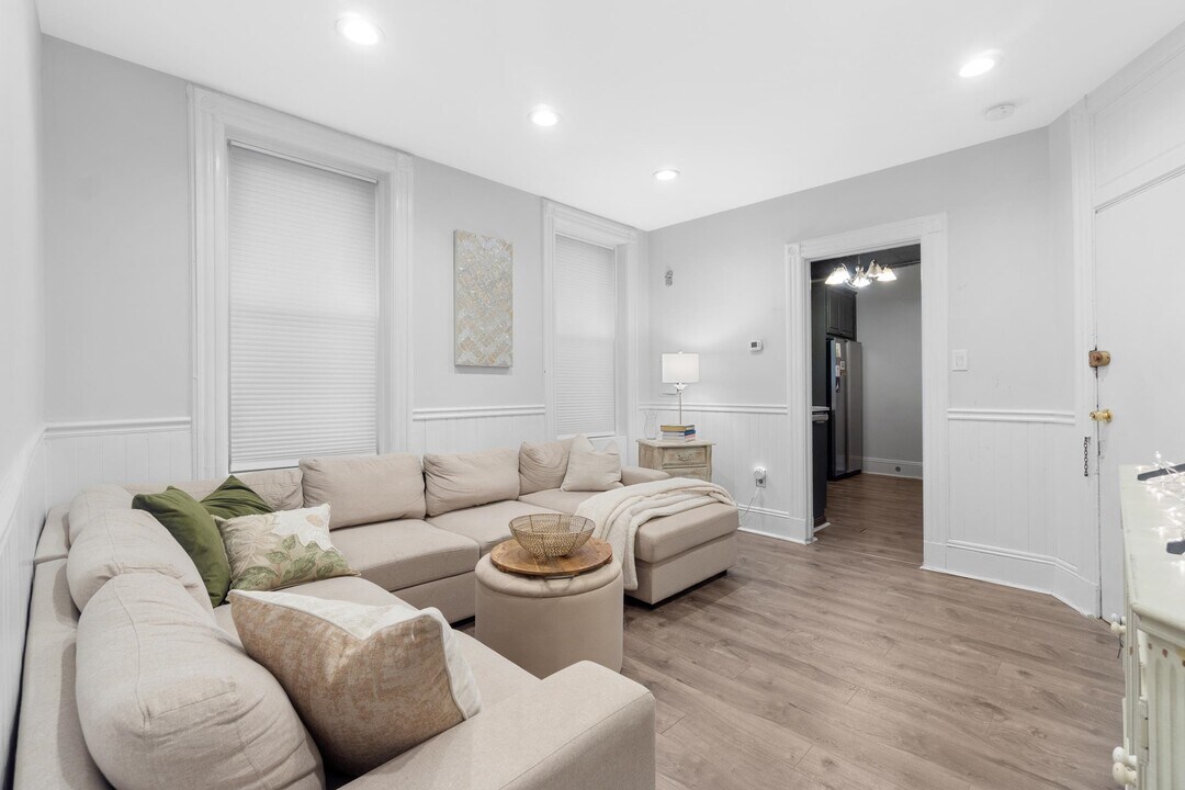 723 Willow Ave in Hoboken, NJ - Building Photo