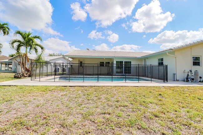 1329 NW 84th Dr in Coral Springs, FL - Building Photo - Building Photo