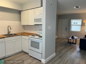 840 NE 17th Ave in Fort Lauderdale, FL - Building Photo - Building Photo