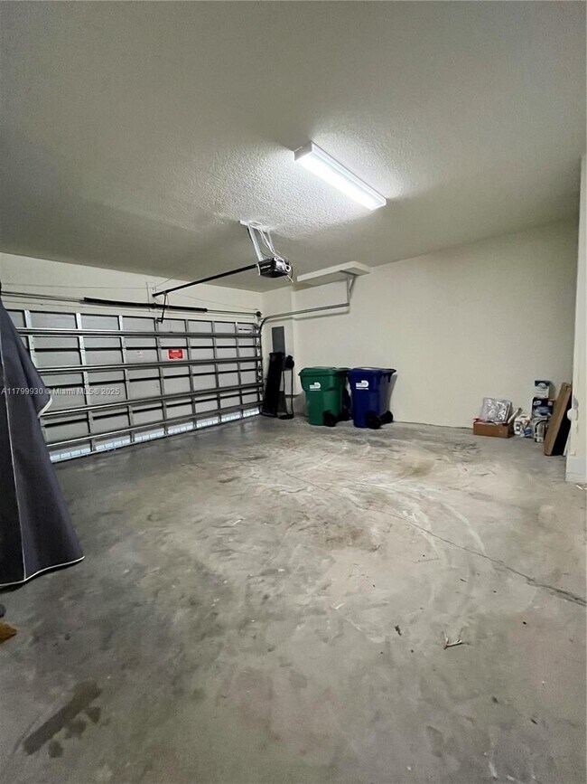 4745 NW 83rd Pky, Unit 4745 in Doral, FL - Building Photo - Building Photo