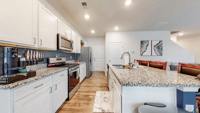 5059 Hunters Village Dr in Lebanon, TN - Building Photo - Building Photo