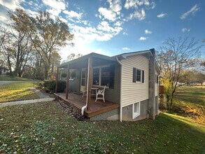 44 Maple Ave in Candler, NC - Building Photo - Building Photo