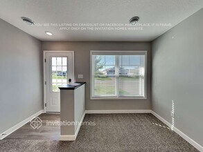 10922 Glacier Ln N in Maple Grove, MN - Building Photo - Building Photo