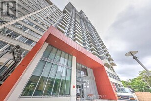 25 Holly St in Toronto, ON - Building Photo
