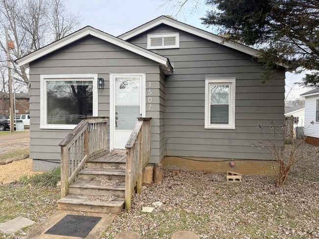 property at 1507 McCullough Ave NE