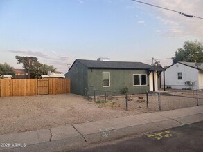 1424 S Bonarden Ln in Tempe, AZ - Building Photo - Building Photo