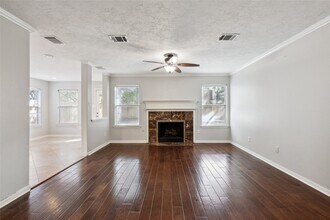 10 Eastwood Pl in Spring, TX - Building Photo - Building Photo