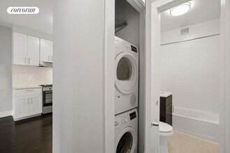 188 Columbus Ave in New York, NY - Building Photo - Building Photo