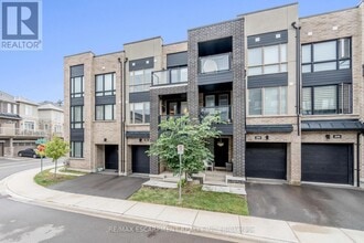 3036 Silvertip Common in Oakville, ON - Building Photo - Building Photo