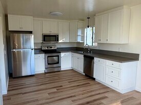 1429 Bay St, Unit D in Alameda, CA - Building Photo
