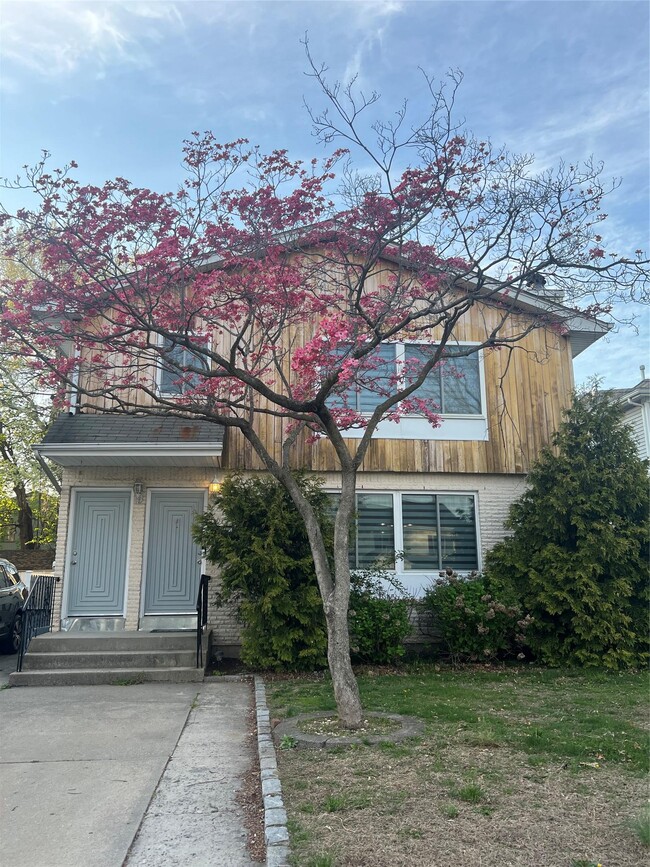 property at 11 Mohegan Ave