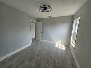 1358 SW Del Rio Blvd in Port St. Lucie, FL - Building Photo - Building Photo