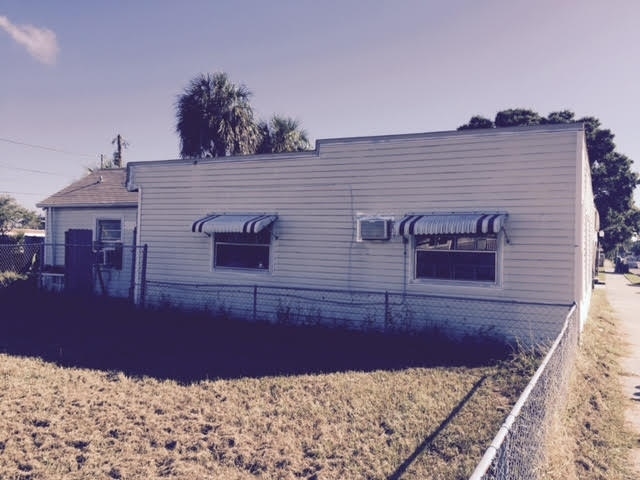 2753 53rd Ave N in St. Petersburg, FL - Building Photo