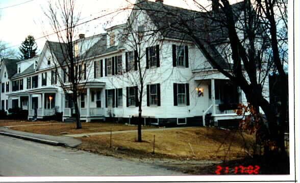 14 Fourth St in Westford, MA - Building Photo