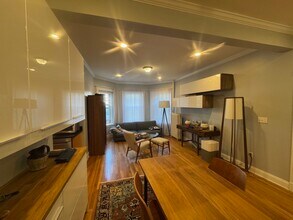 55 Magazine St, Unit 11 in Cambridge, MA - Foto de edificio - Building Photo
