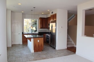 1006 Aquamarine Terrace in Union City, CA - Building Photo - Building Photo