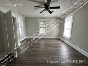 160.5 Lake St in Lancaster, OH - Foto de edificio - Building Photo