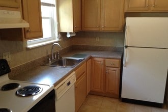 30 Zelt St in Washington, PA - Building Photo - Building Photo