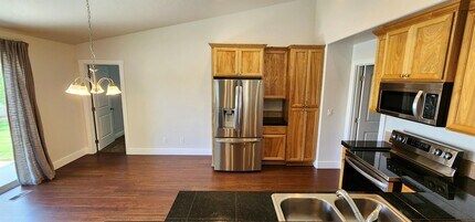 5140 W Brunmier Dr in Eagle, ID - Building Photo - Building Photo