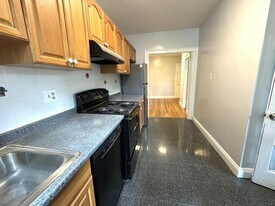 52 Strathmore Rd in Boston, MA - Building Photo