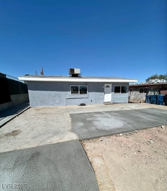 210 W Monroe Ave in Las Vegas, NV - Building Photo